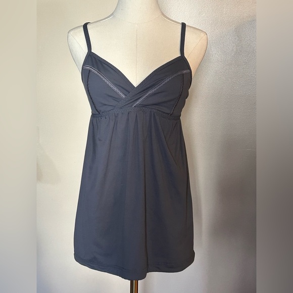 Lululemon tank - Picture 6 of 6